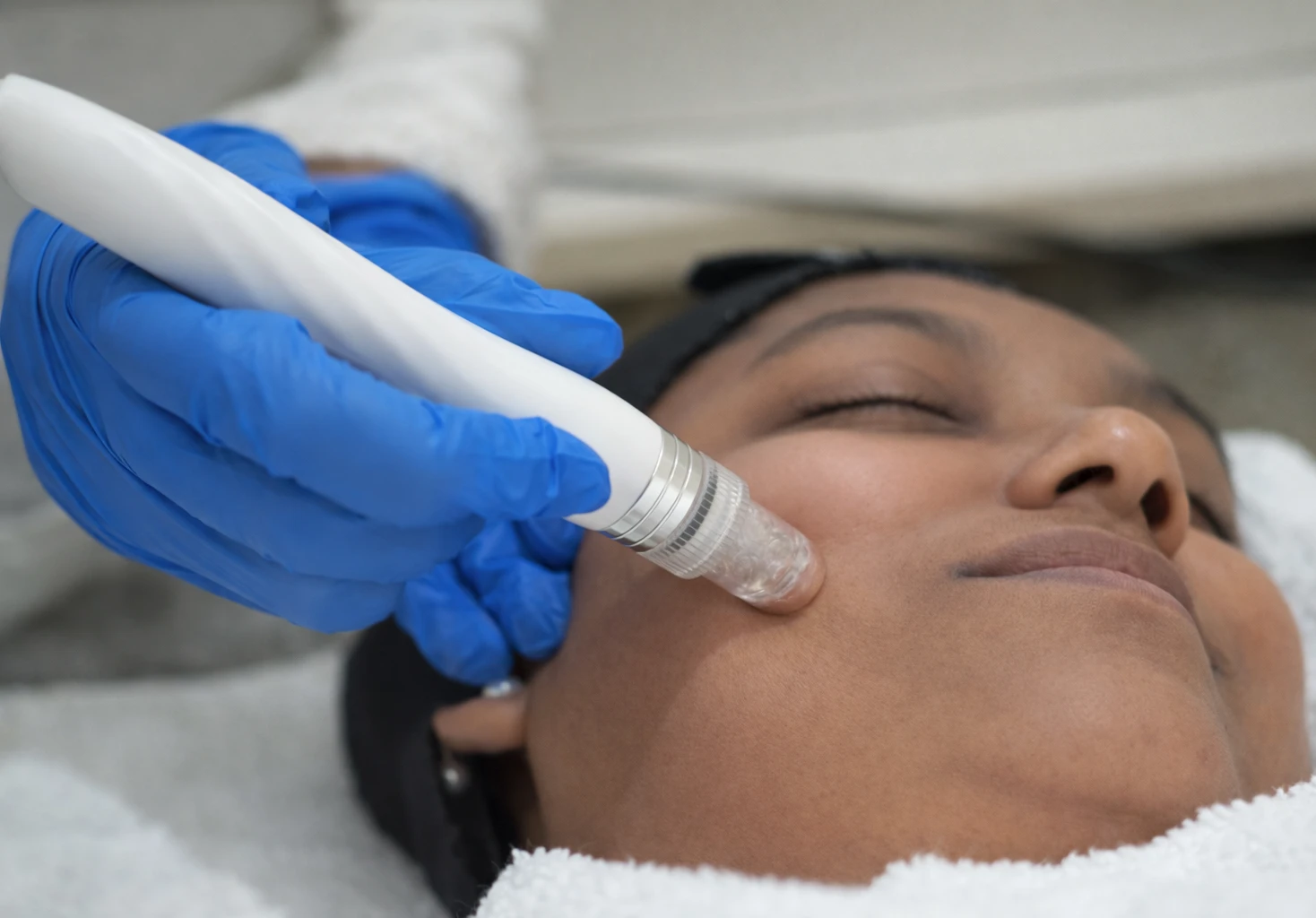 HydraFacial: Is It Worth the Hype? A Dermatologist’s Honest Review